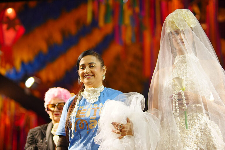 desfile emociona artesãos e público no Parque do Povo